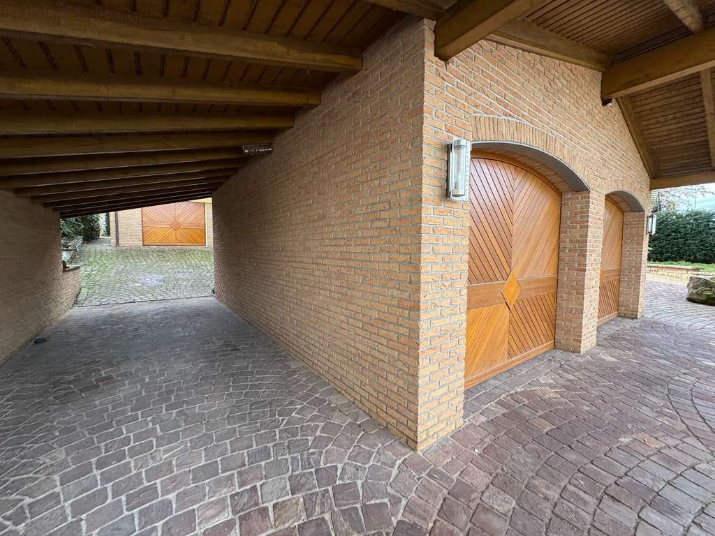 Immobilie in Kindenheim - Exklusives Einfamilienhaus mit Einliegerwohnung, Doppelgarage und großzügiger Gartenanlage - Bild 3