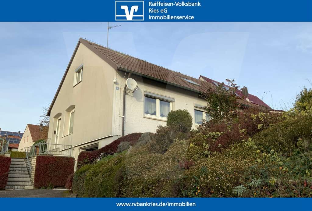 Immobilie in Fremdingen - Wohnhaus mit toller Aussicht und Platz für neue Ideen in Fremdingen - Bild 0