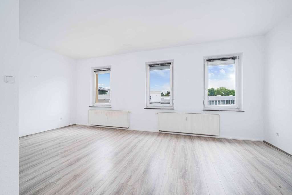 Immobilie in Schwabach - 3-Familienhaus mit bezugsfreier Wohnung, Mieteinnahmen und Entwicklungspotenzial in Schwabach - Bild 4