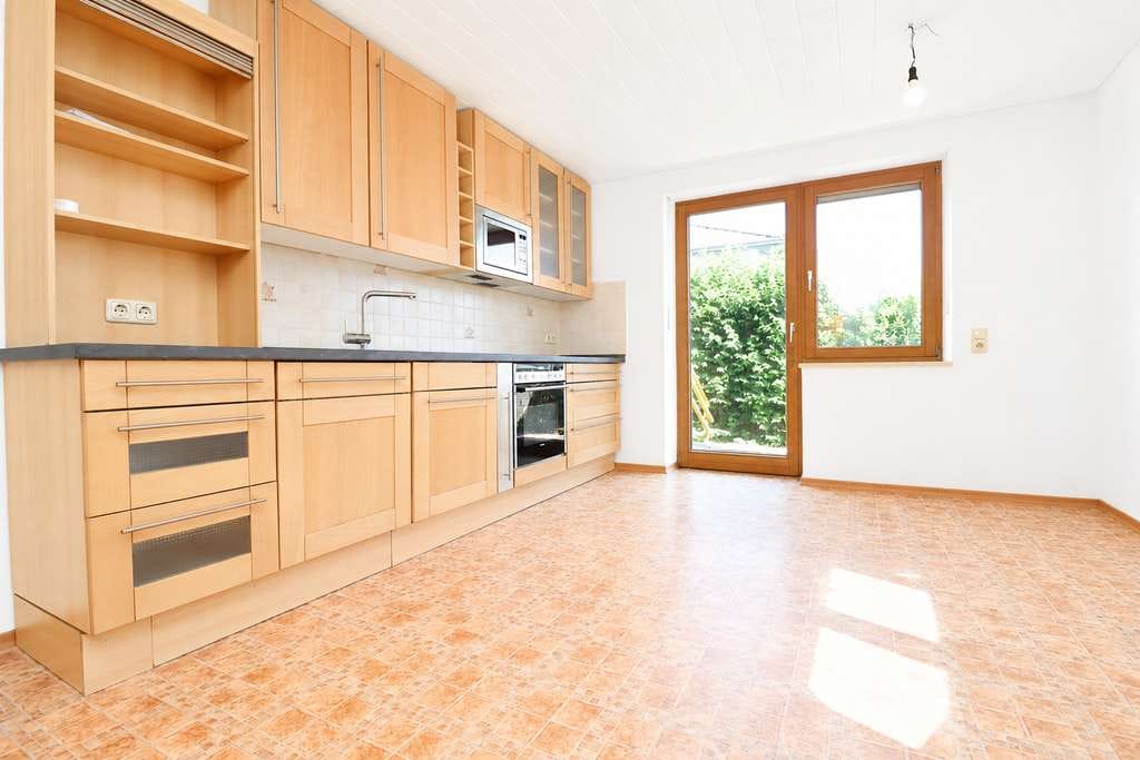 Immobilie in Bruckberg - Großzügige Erdgeschosswohnung mit Terrasse, Gartenanteil und eigener Photovoltaikanlage in Bruckberg - Bild 3
