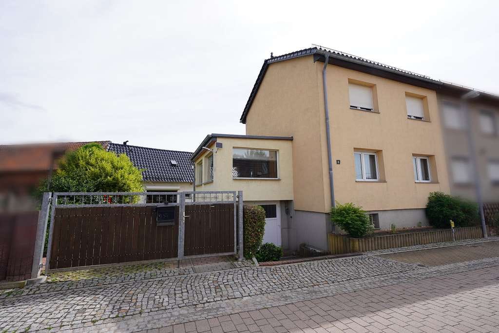 Immobilie in Westheide - Dahlenwarsleben- DHH mit Garage und Partyraum auf einem kleinem Grundstück in ruhiger Lage - Bild 2