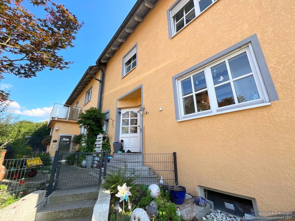 Immobilie in Kammerstein - Einfamilienhaus und Zweifamilienhaus 
mit Nebengebäuden 
komplett zu verkaufen! - Bild 1