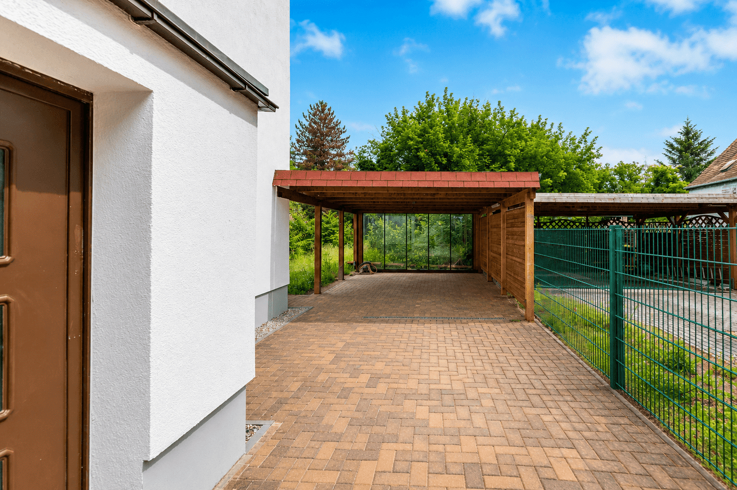 Immobilie in Schkopau - Viel Platz für Ihre Ideen: Charmante Doppelhaushälfte mit großem Garten und Entwicklungspotenzial - Bild 2