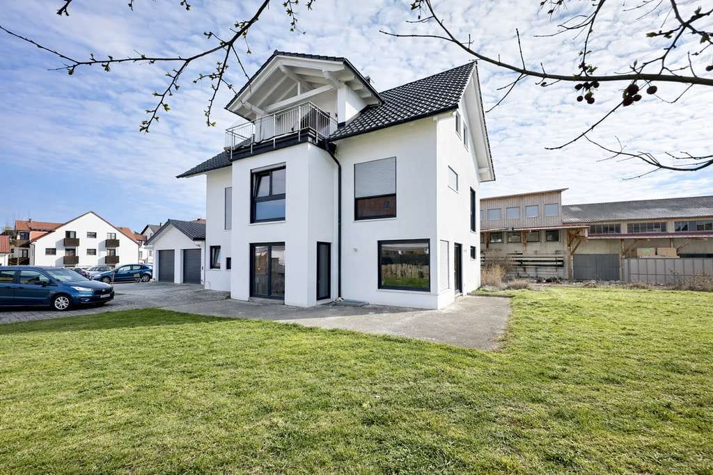 Immobilie in Ottobeuren - Kapitalanlage mit Perspektive – Modernes EFH mit Einliegerwohnung & gesicherten Mieteinnahmen - Bild 0