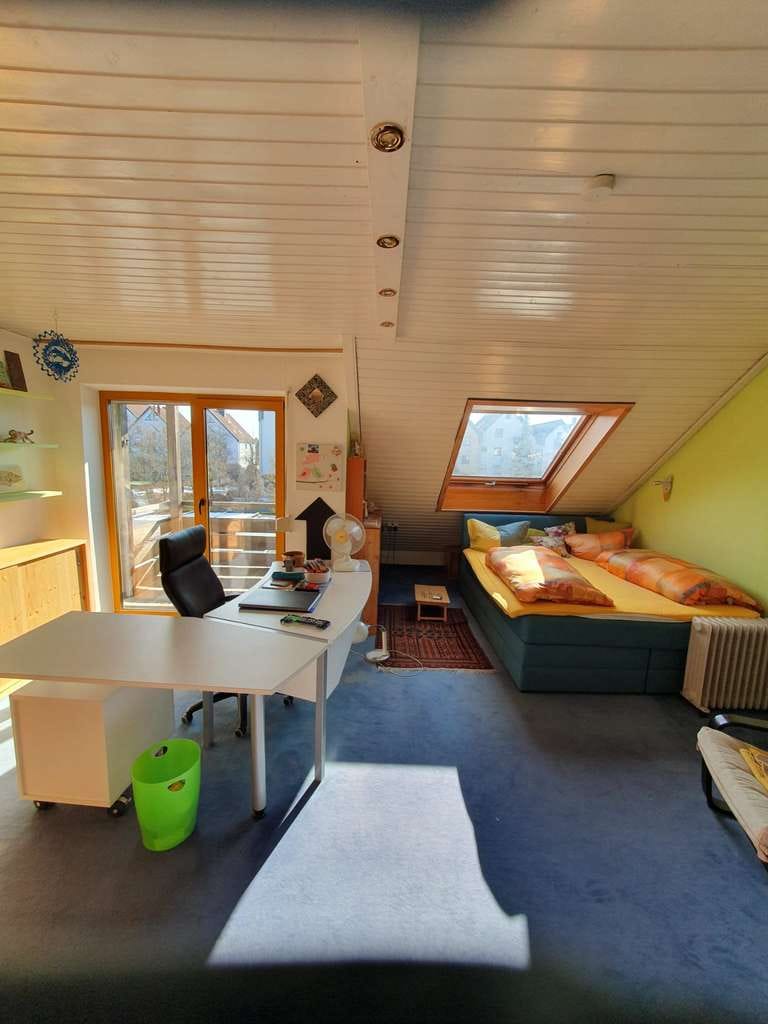 Immobilie in Kirchheim bei München - Ideal für Familien im Lindenviertel (6 Zimmer, Wärmepumpe, Solar, Garage, Garten, Balkone, Sauna) - Bild 3