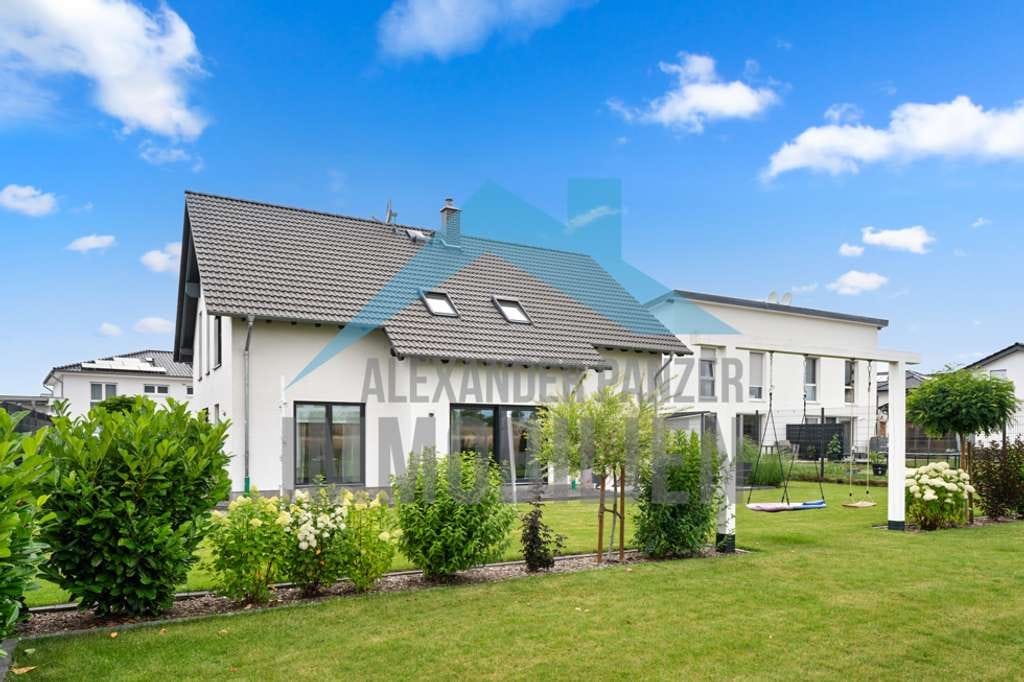 Immobilie in Fritzlar - neuwertiges und modernes Einfamilienhaus in Ortsrandlage von Fritzlar! - Bild 0