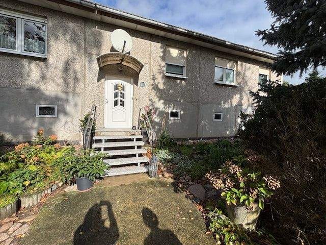 Immobilie in Stendal - Zweifamilienhaus in idyllischer Lage von Dahrenstedt - Bild 1