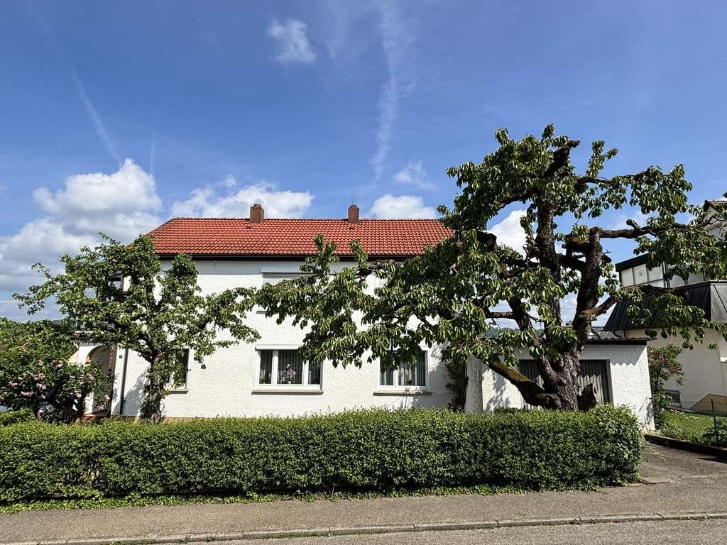 Immobilie in Uhingen - Gepflegtes Haus in bevorzugter Wohnlage ! - Bild 1