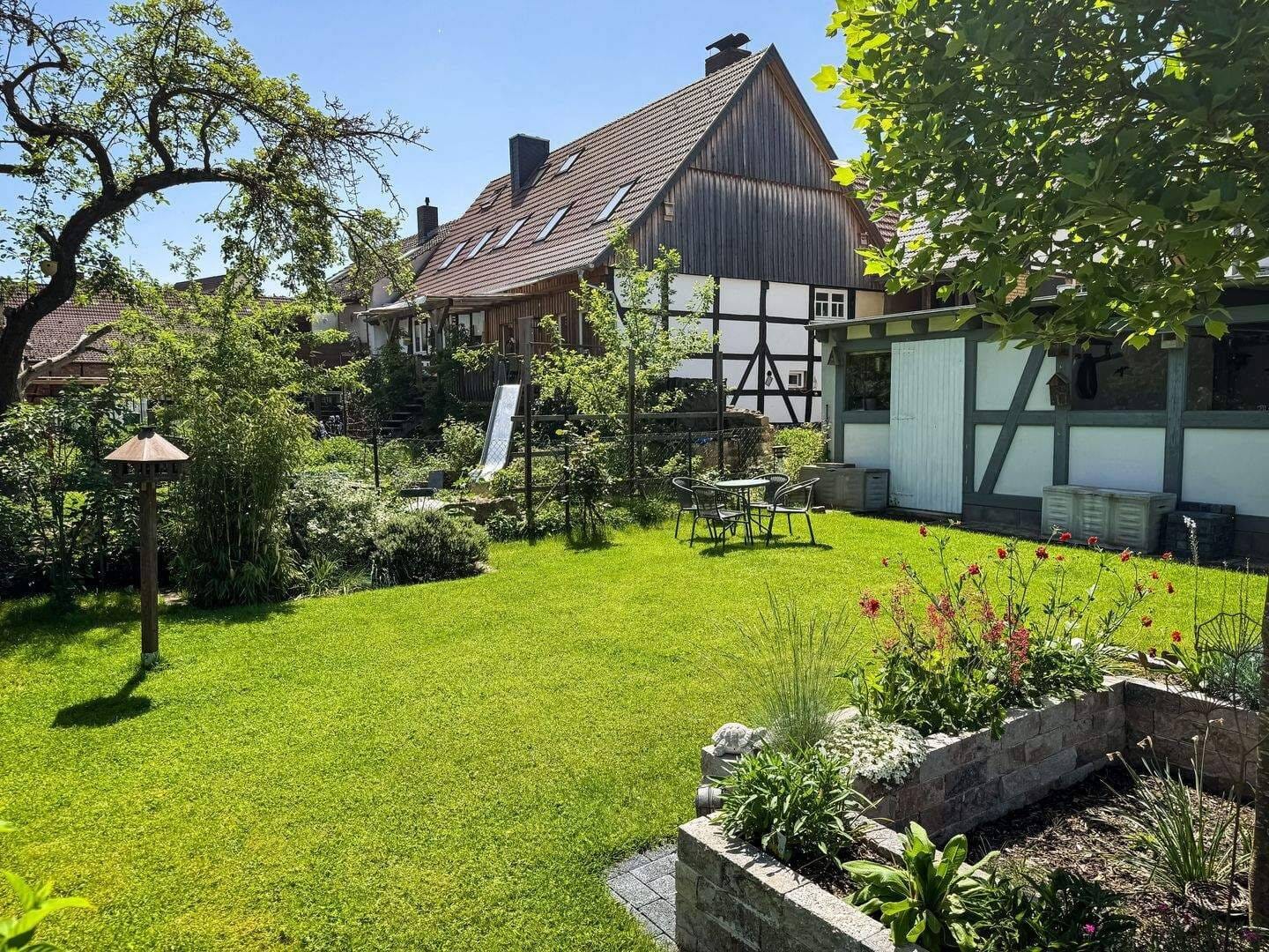 Immobilie in Kaufungen - Mehrfamilienhaus mit möglichem Bauplatz im Herzen von Kaufungen - zur Eigennutzung verfügbar - Bild 4