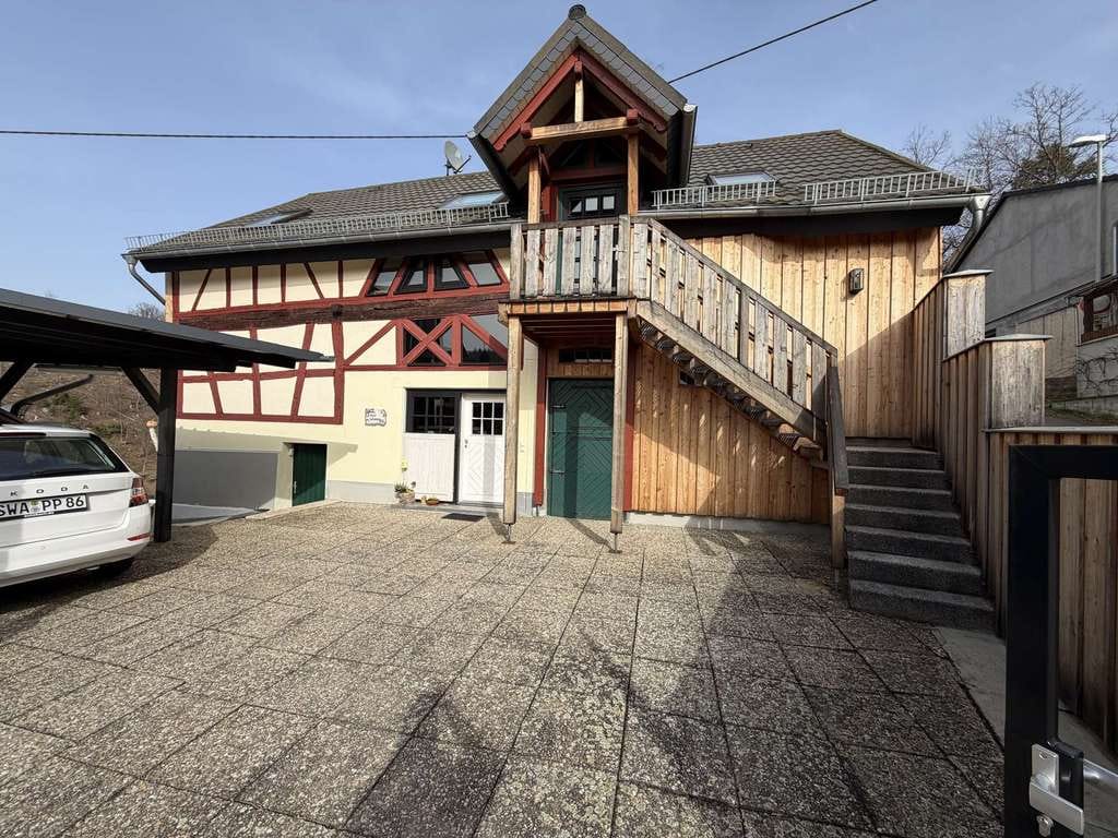 Immobilie in Heidenrod - Wunderschönes Einfamilienhaus mit vielseitigem Ausbaupotenzial - Bild 0