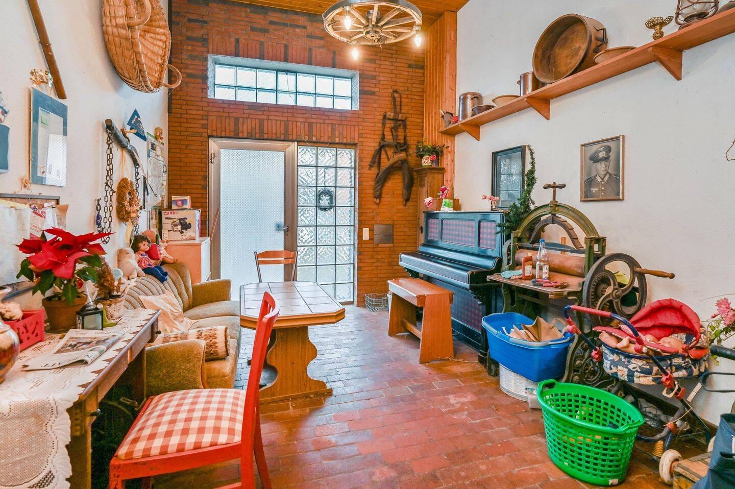 Immobilie in Vlotho - Großzügiges Einfamilienhaus mit Potential - Bild 3