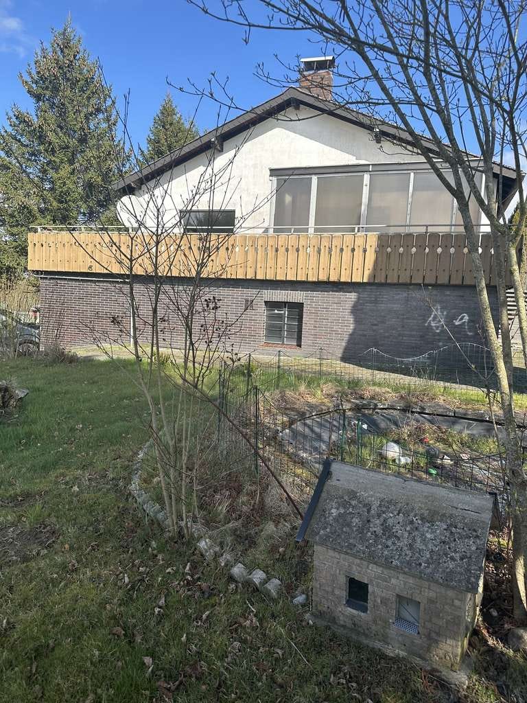 Immobilie in Windeck - Großzügiges Einfamilienhaus mit 9 Zimmern in Windeck - Bild 1