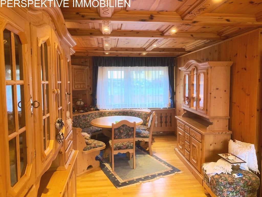 Immobilie in Abtsteinach - Traumhaftes Zweifamilienhaus mit Wohlfühl-Garten - Bild 3