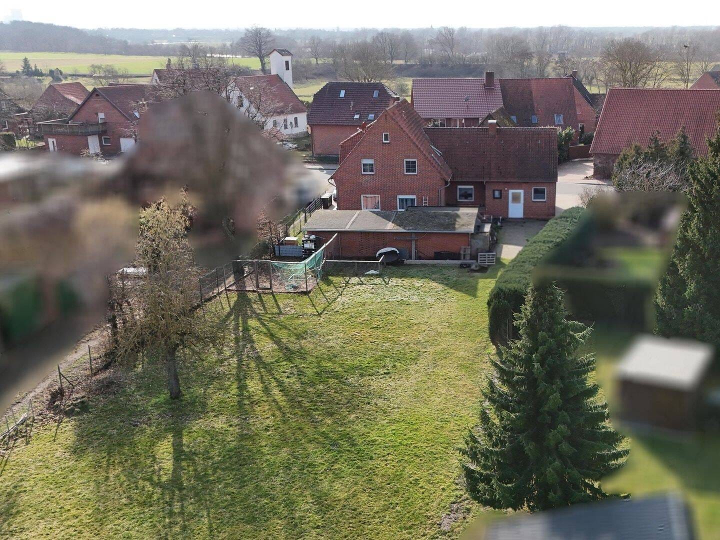 Immobilie in Petershagen - Vielfältige Nutzungsmöglichkeiten: Zweifamilienhaus in Petershagen! - Bild 2