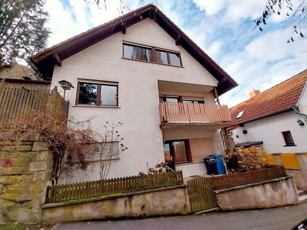 Immobilie in Münzenberg - Einfamilienhaus unterhalb der Burg in Münzenberg - Bild 1
