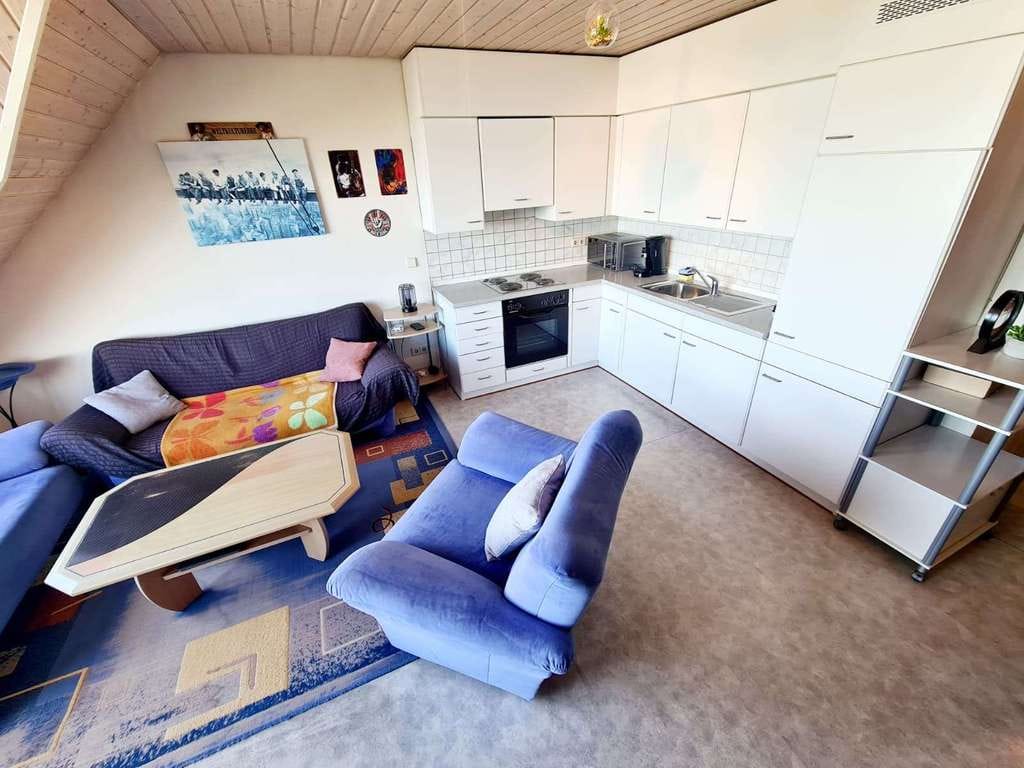 Immobilie in Bad Rappenau - Bezugsfreie 2-Zimmer-Maisonettewohnung mit Balkon, Einbauküche & Keller in Bad Rappenau - Bild 3