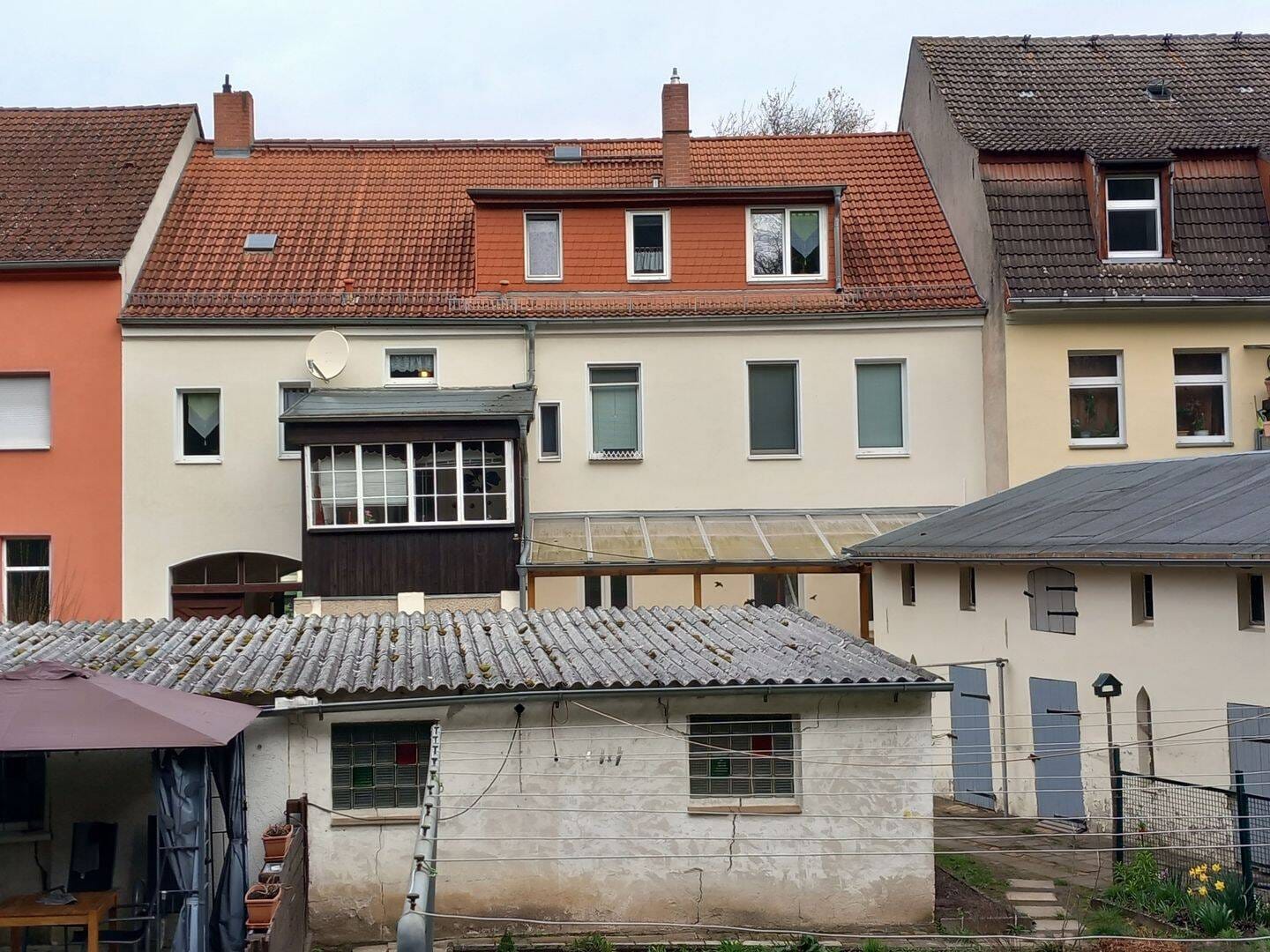 Immobilie in Bad Freienwalde (Oder) - Exposé (Verkauf) bürgerliches Mietshaus nahe Schlosspark - Bild 1