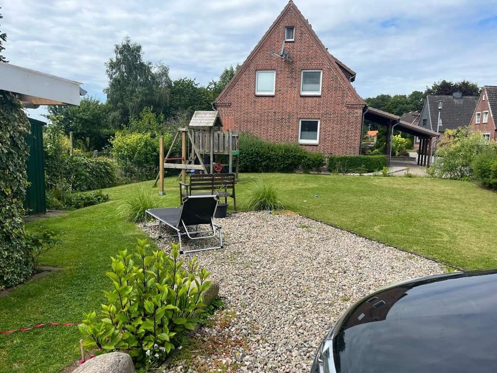 Immobilie in Meldorf - Charmante Doppelhaushälfte mit modernem Komfort und historischen Flair - Bild 2