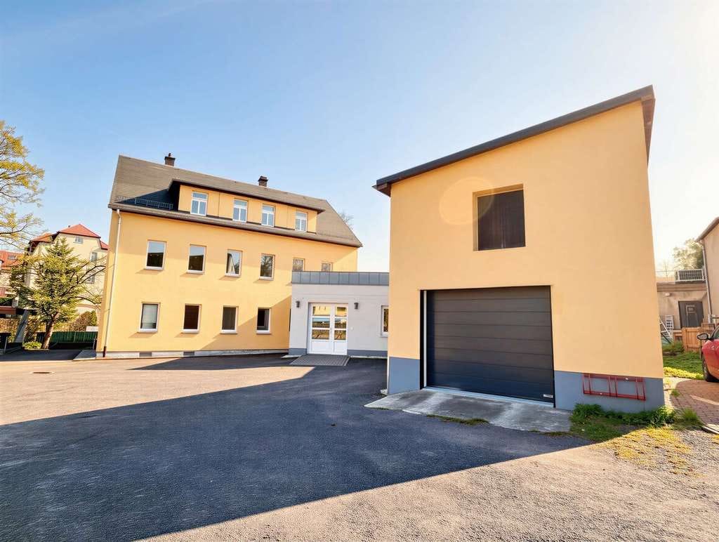 Immobilie in Freiberg - Viel Platz für die ganze Familie oder auch gleich zwei - Bild 0