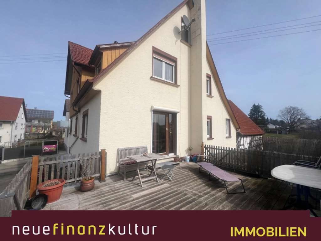 Immobilie in Bad Urach - Wohnhaus mit Potenzial – Raum für Familie, Handwerk & Kapitalanlage - Bild 0