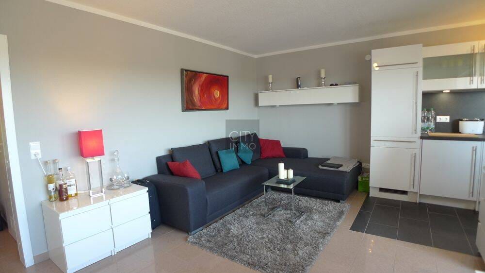 Immobilie in Röthenbach an der Pegnitz - Frei werdendes Apartment mit stilvoller Möblierung, Balkon und Panoramaausblick - Bild 1