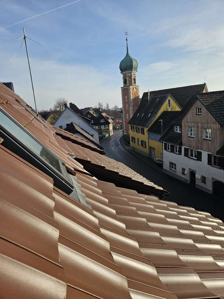 Immobilie in Allensbach - 3-Familien-Doppelhaushälfte mit Nebengebäude im Hinterhof in zentraler Ortslage von Alle - Bild 0