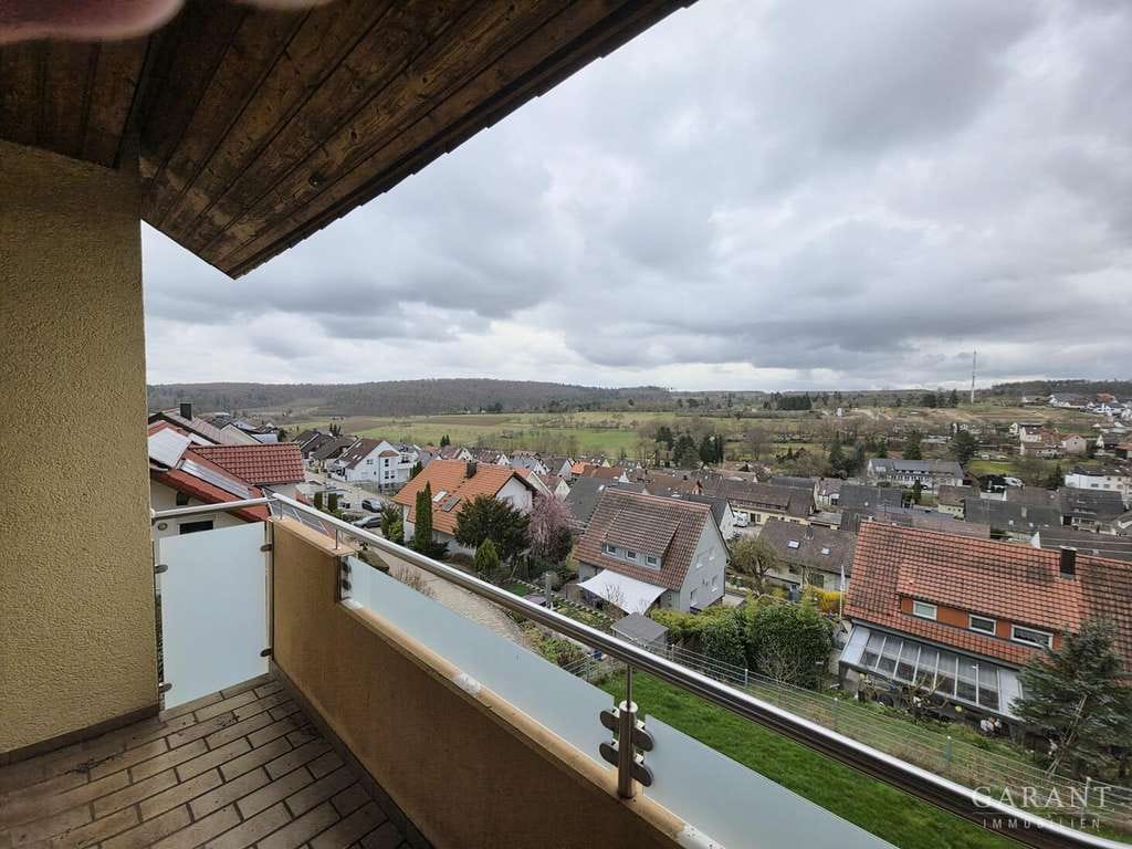 Immobilie in Wimsheim - Traumhafte Aussicht in Wimsheim - Großzügiges Doppelhaus mit viel Platz, Sauna & Wärmepumpe - Bild 2