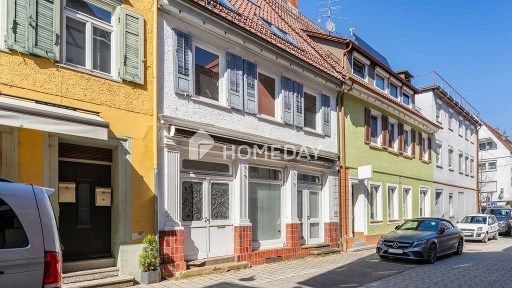 Immobilie in Oberndorf am Neckar - Projekt mit Potenzial: Wohn- und Geschäftshaus mit Ladenfläche & vorbereitetem DG-Ausbau - Bild 0