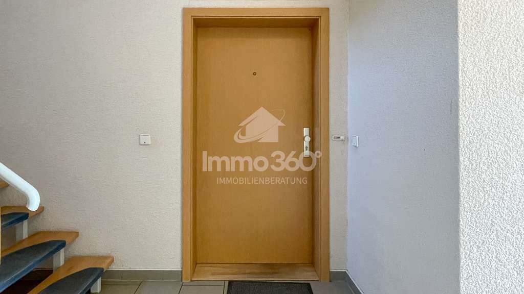 Immobilie in Hoppegarten - Gepflegtes Objekt mit fünf Wohneinheiten und Stellplätzen - Bild 1