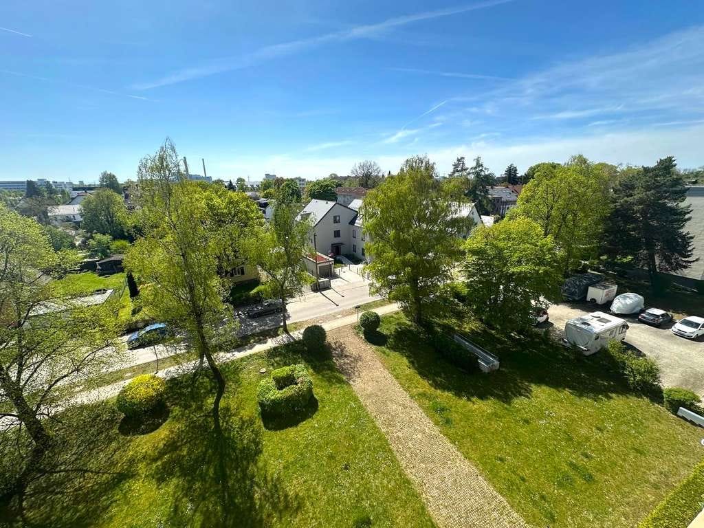 Immobilie in Unterföhring - Über den Dächern von Unterföhring - Lichtdurchflutete 3-Zimmer-Wohnung mit Fern- und Bergblick - Bild 3