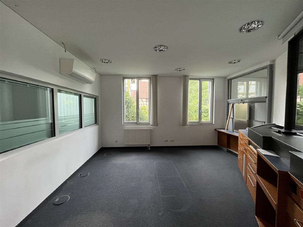 Immobilie in Königheim - ehemalige Bankfiliale mit großzügiger Wohnung in guter Lage von Königheim - Bild 4