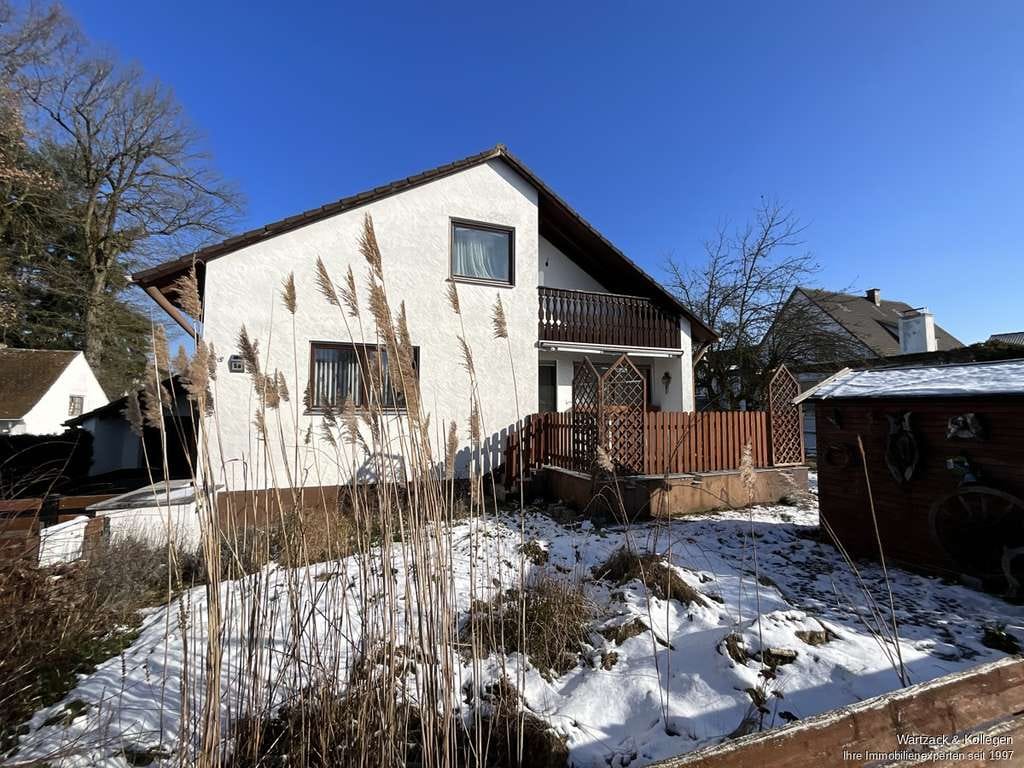 Immobilie in Postbauer-Heng - Einfamilienhaus für die ganze Familie mit schönem Grundstück mit 715 m² in Postbauer-Heng (Kemnath) - Bild 0