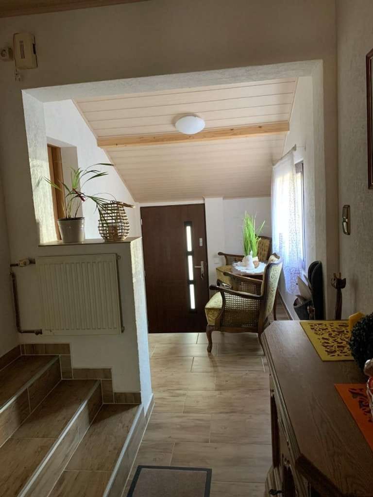 Immobilie in Limeshain - Ruhig gelegenes 2-Familienhaus mit Nebengebäude und viel Potenzial in Feldrandnähe! - Bild 1