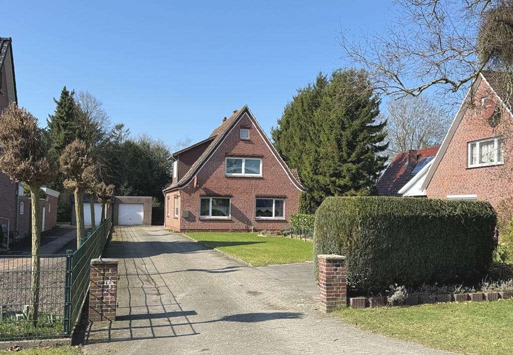 Immobilie in Großheide - Wohnhaus mit Nebengebäuden in Großheide - Bild 1