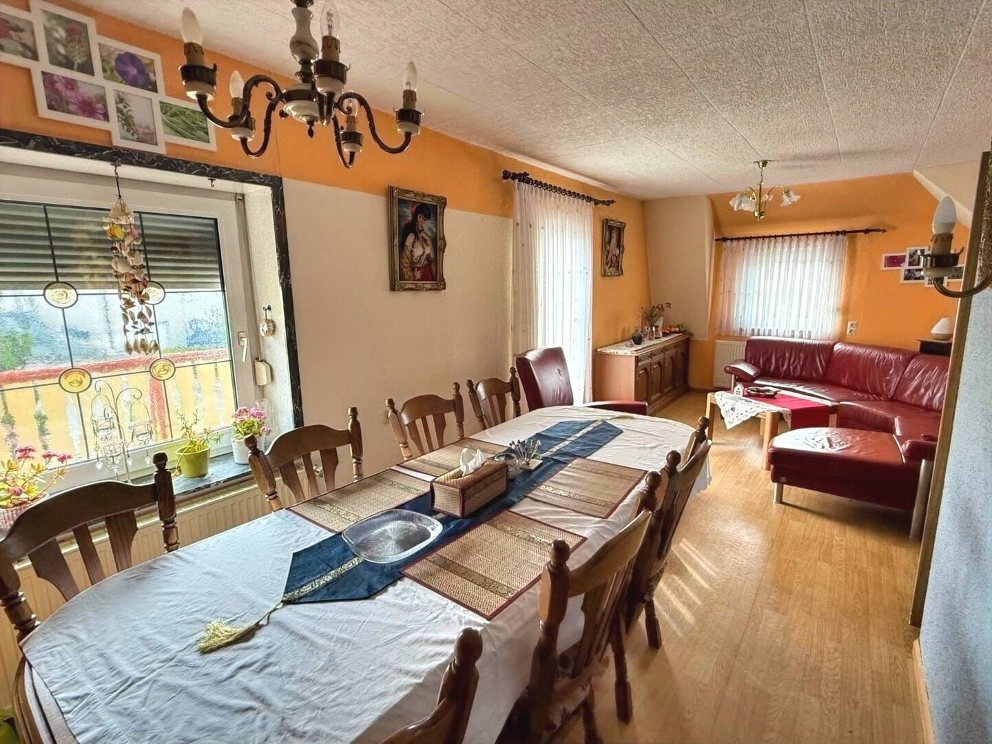 Immobilie in Stetten am kalten Markt - Stilvolles, teilsaniertes Einfamilienhaus mit Garten und 2 Garagen - ELW möglich - Bild 4