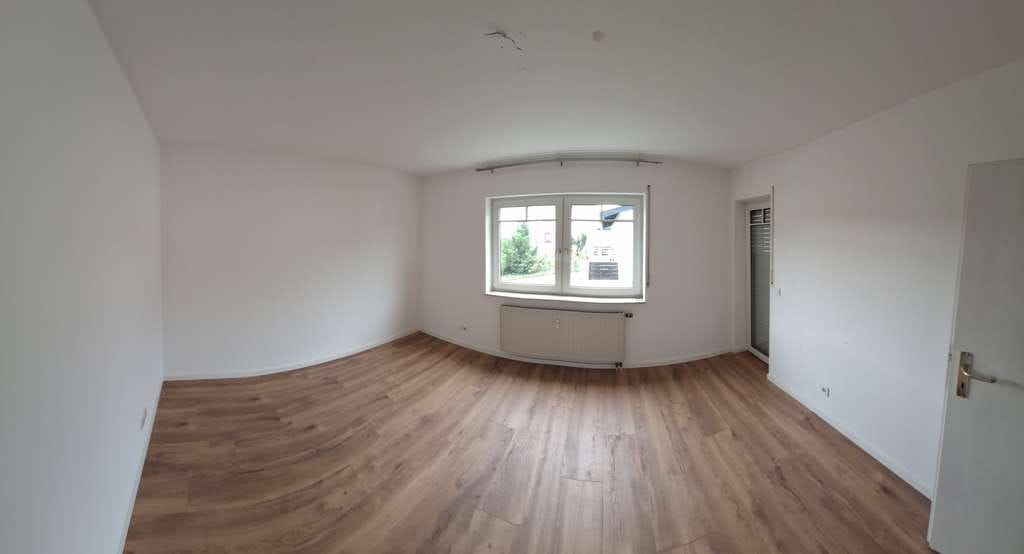 Immobilie in Groß-Zimmern - Großzügige 4-Zimmer-Wohnung in Groß-Zimmern mit Balkon und riesigem Garten - Bild 4