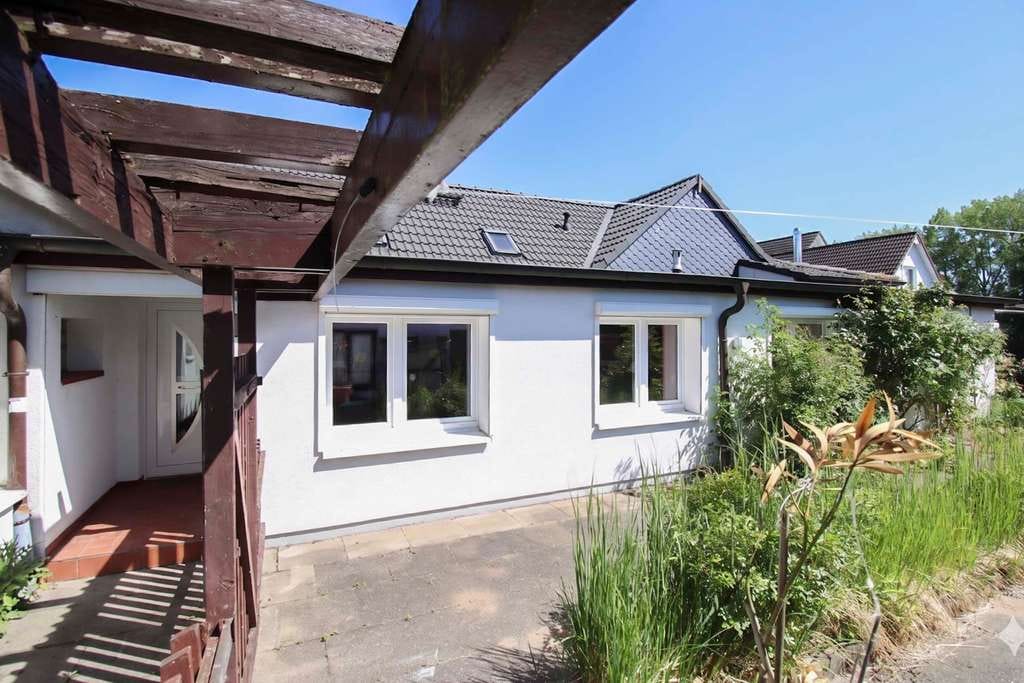 Immobilie in Hamburg - Zwischen Golfplatz und Dove Elbe – Großzügiges Wohnen im grünen Moorfleet - Bild 0