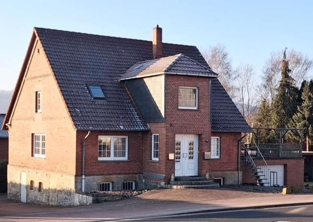 Immobilie in Auetal - Gepflegtes Zweifamilienhaus in Rolfshagen - Bild 0