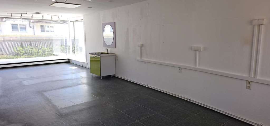 Immobilie in Loßburg - Sanierungsbedürftiges Wohn- und Geschäftshaus mit Entwicklungspotenzial - Bild 2
