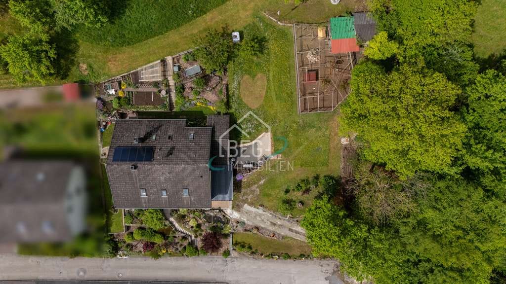 Immobilie in Mulfingen - Einfamilienhaus mit Einliegerwohnung und 
zusätzlichem Bauplatz in ruhiger Waldrandlage - Bild 3