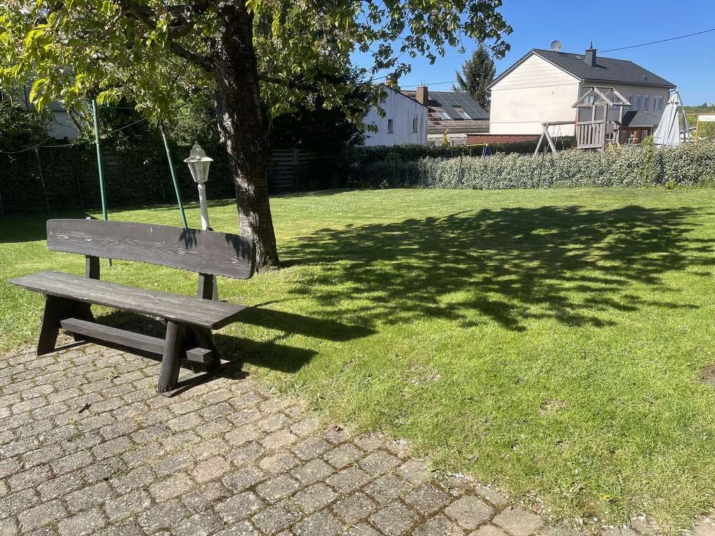 Immobilie in Schlangenbad - Großzügiges Zweifamilienhaus auf sonnigem Grundstück - Bild 3