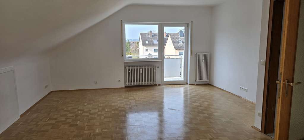 Immobilie in Kriftel - 3-Zimmer Dachgeschosswohnung mit Balkon in Kriftel - Bild 1