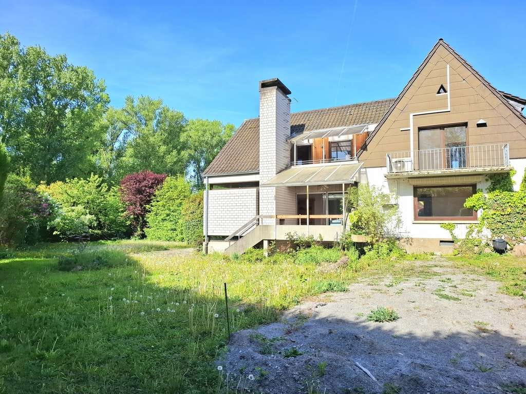 Immobilie in Altrip - Großzügiges Ein-/Zweifamilienhaus mit großem Grundstück, Garten & viel Potenzial in ruhiger Lage - Bild 2