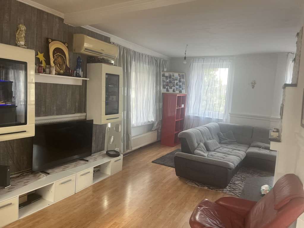 Immobilie in Aldenhoven - Großes Wohnhaus mit ca. 280 m² Wfl. und 722 m² Grundstück  mit Ausbaureserve in Aldenhoven - Bild 4