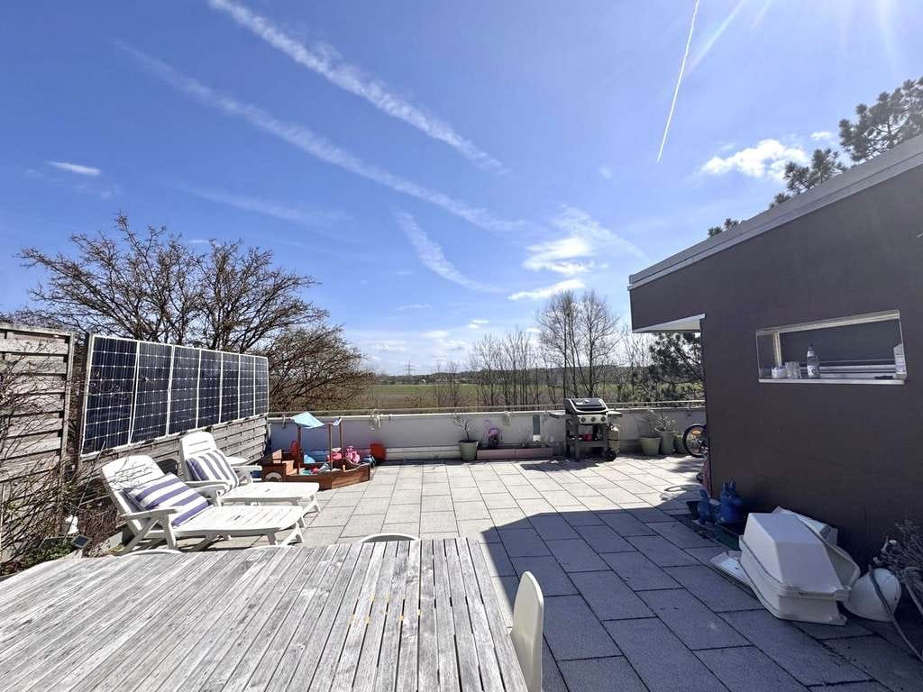 Immobilie in Puchheim - Provisionsfrei: Maisonette mit 64 m² Dachterrasse, freiem Blick und Nähe zu München - Bild 0
