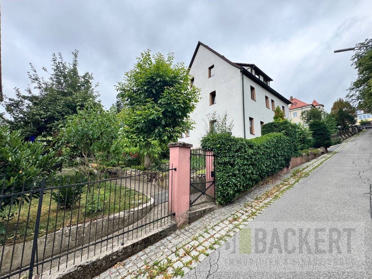 Immobilie in Hersbruck - Kapitalanleger aufgepasst! 6-Parteienhaus in exponierter Lage von Hersbruck - Bild 2