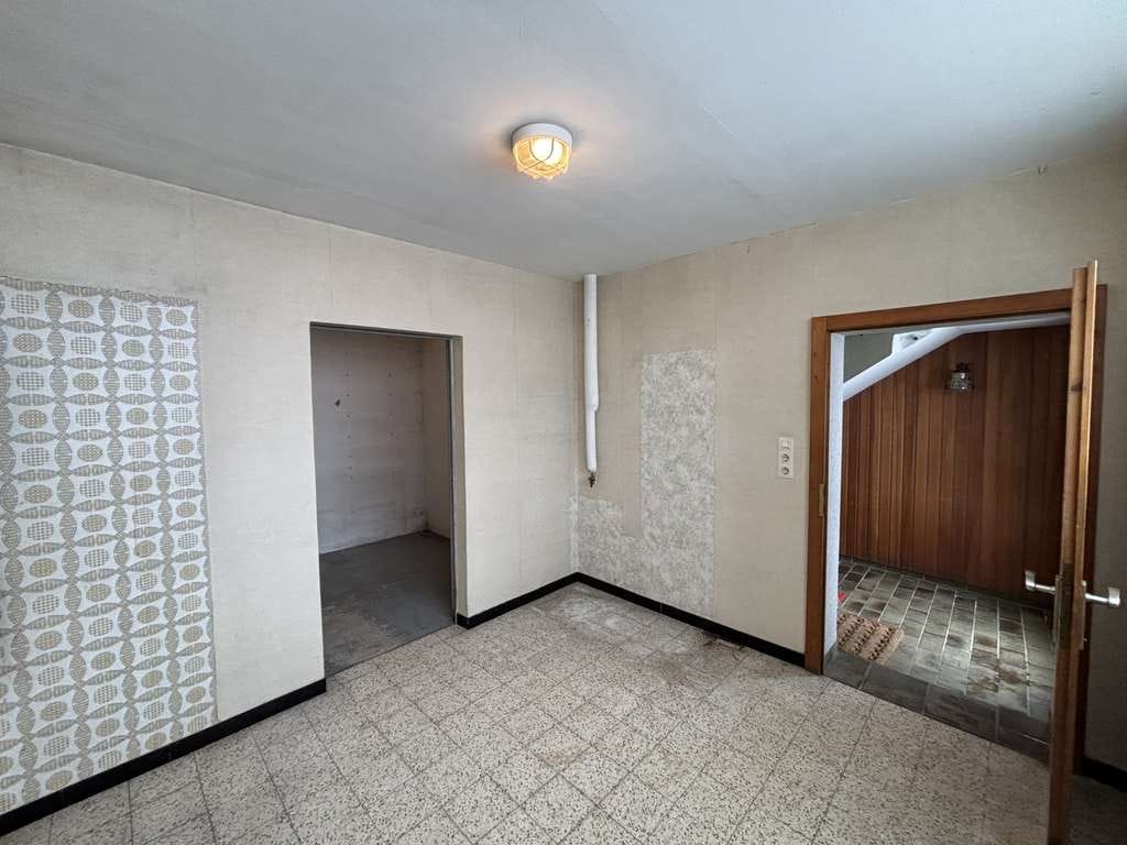 Immobilie in Hellenthal - Budgetfreundliches 6-Zimmer-Reihenendhaus in Hellenthal - Bild 3