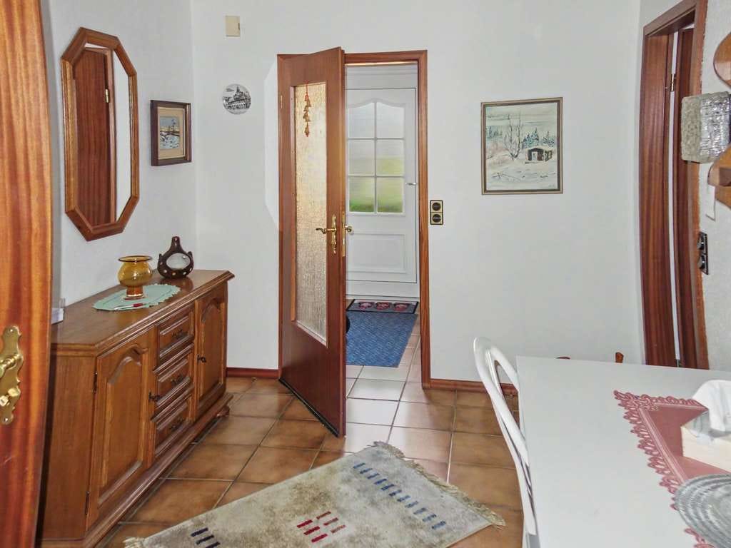 Immobilie in Brunsbüttel - Ebenerdiger Flachdach-Bungalow mit PKW-Stellplatz in ruhiger Wohnlage in Brunsbüttel - Bild 3