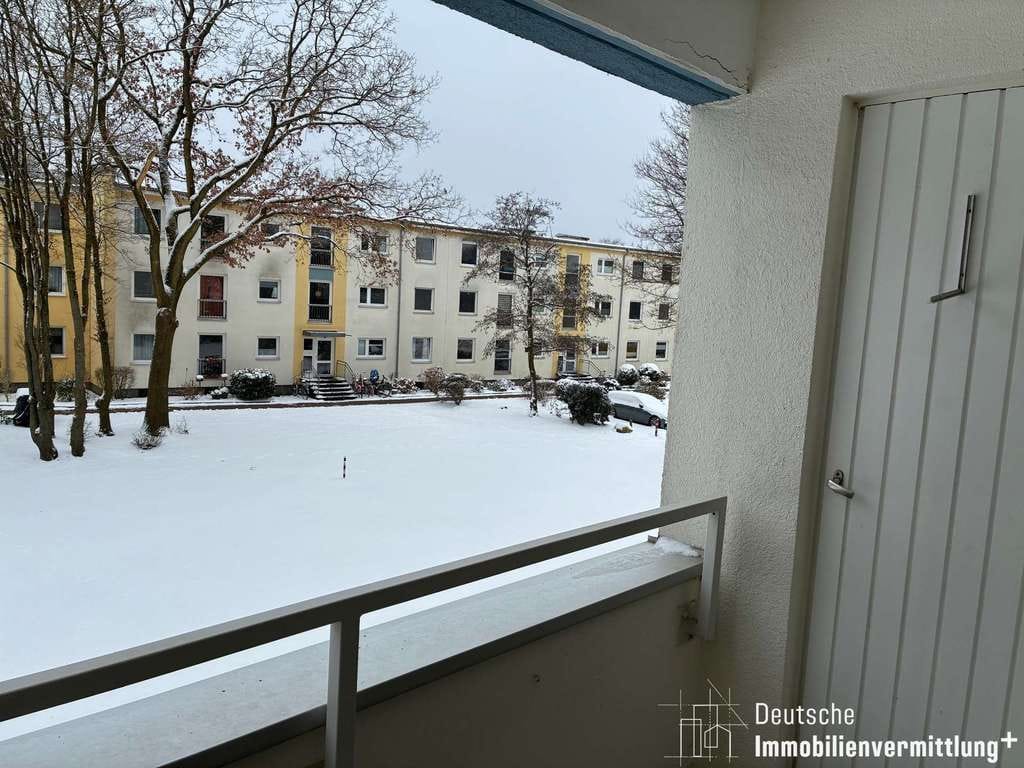 Immobilie in Ammersbek - Neue Elektrik, neue Fenster - dieses kleine Schmuckstück wartet auf Sie - Bild 4