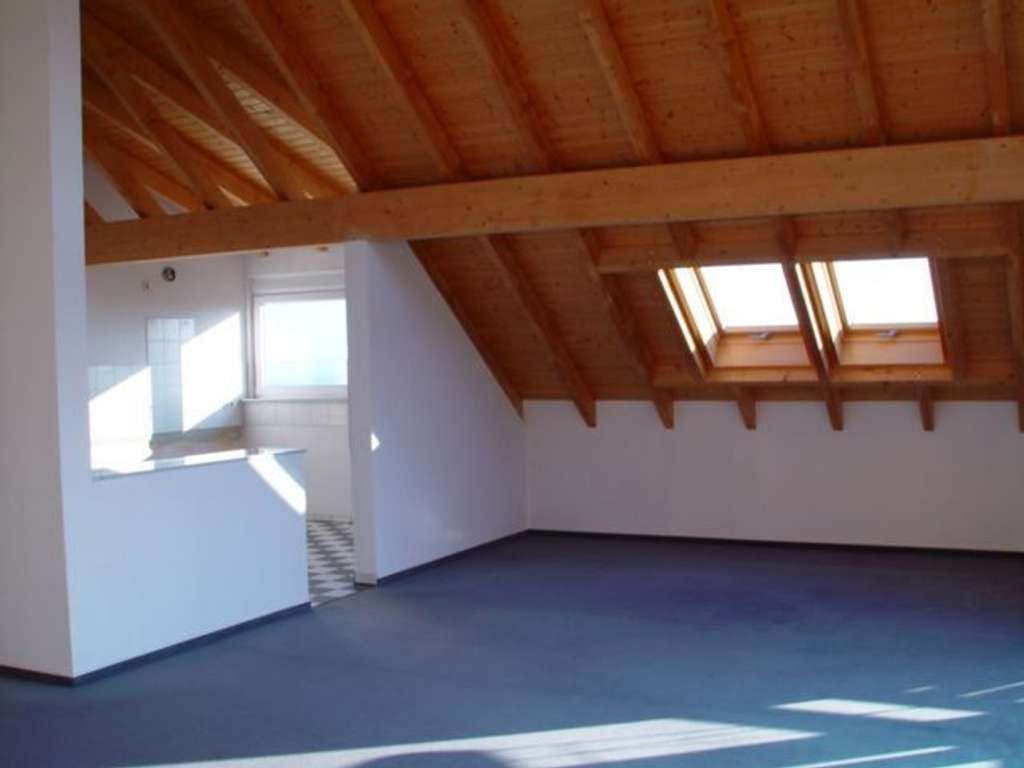 Immobilie in Aichelberg - Traumhaftes Dachgeschoss in Landhausvilla, großzügiger Gartenbereich, beeindruckende Aussichtslage - Bild 4